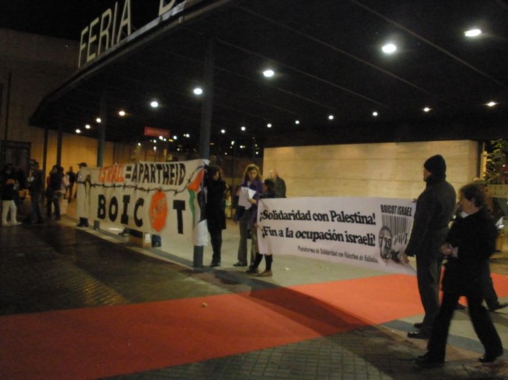 Acción en 2009 de boicot a Israel durante la feria INTUR (Valladolid)