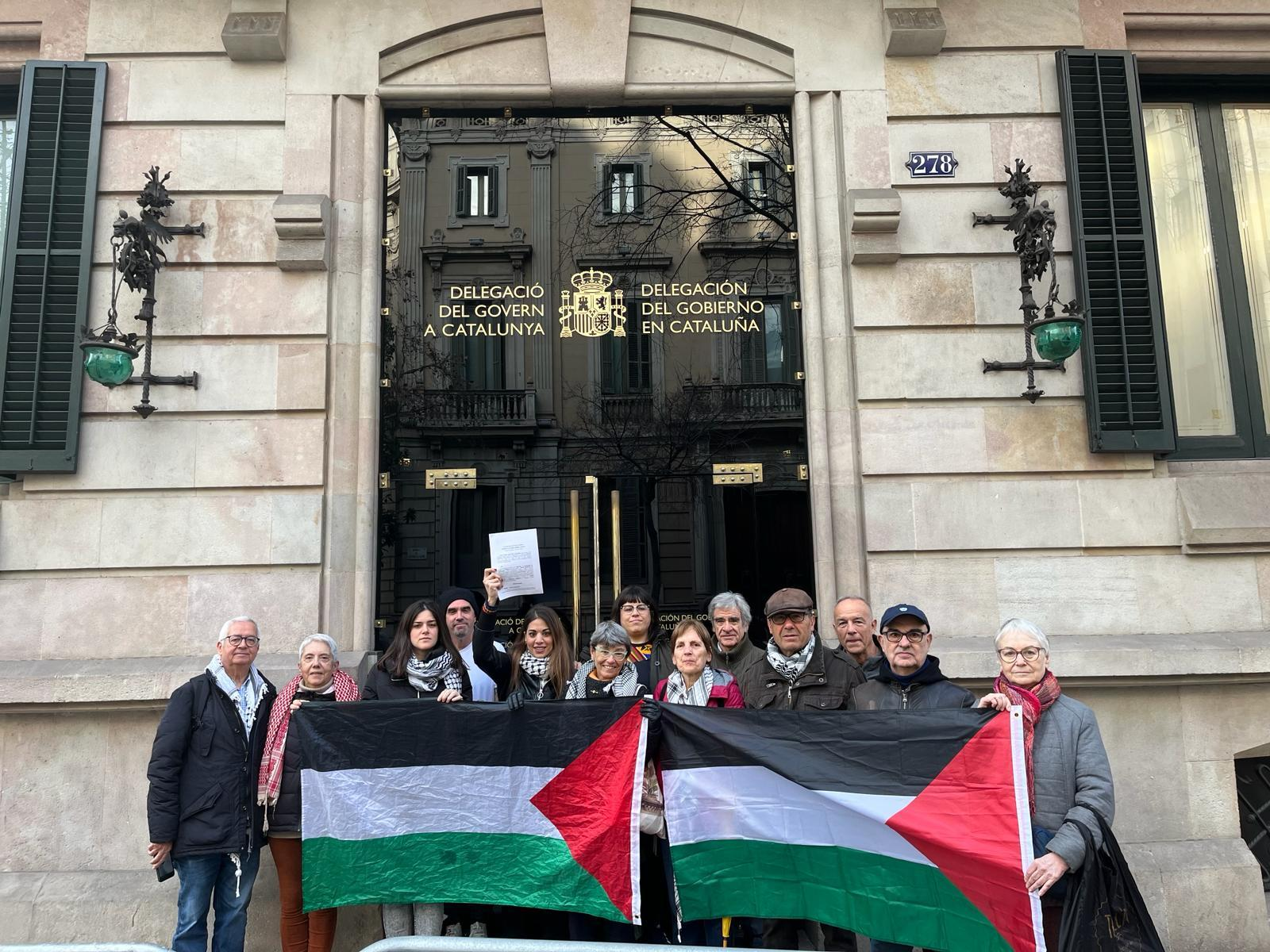 La comunidad palestina de Cataluña abre la vía legal contra el Gobierno español por la compraventa de armas a Israel